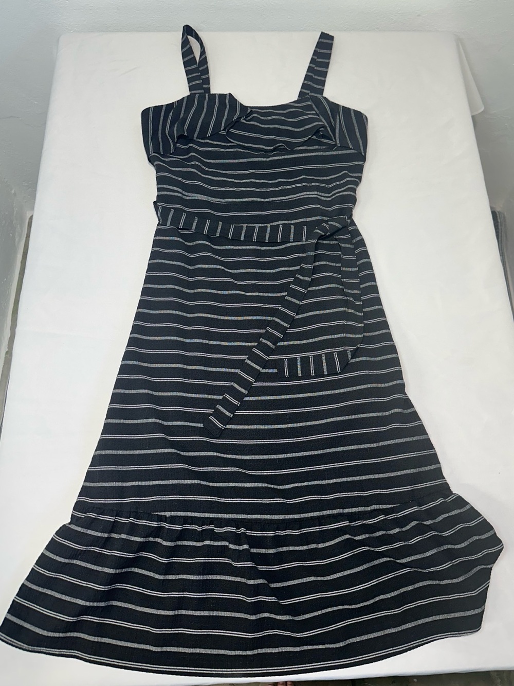 NWT Banana Republic Striped Flounce Tie-Waist Midi Dress Size 4
